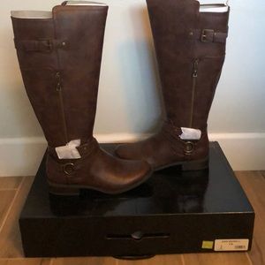New Guess dark brown wide calf boots